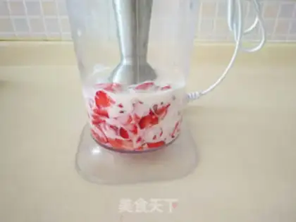 Make Strawberry potato shakes step 6