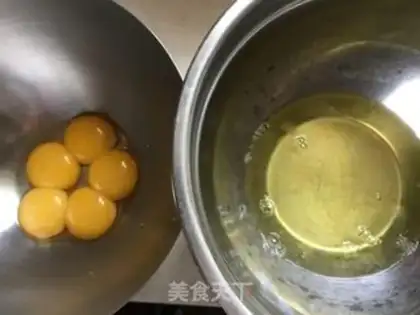 Make Double blueberry cake rolls step 0