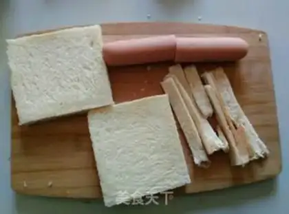 Make Cheese hot dog toast step 2