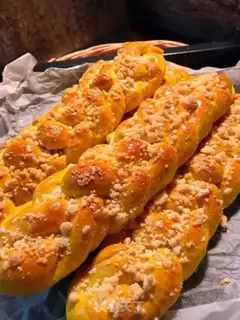 Make Pumpkin pigtail bag step 19
