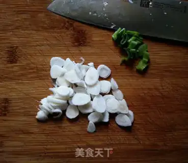 Make New garlic for a bitter melon step 1