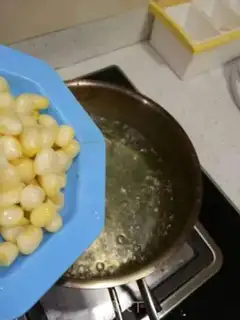 Make Fried jade bag step 3