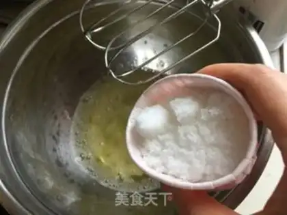 Make Double blueberry cake rolls step 5