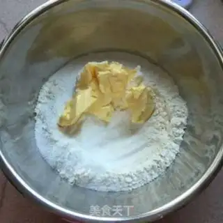 Make A flower-cracker step 0
