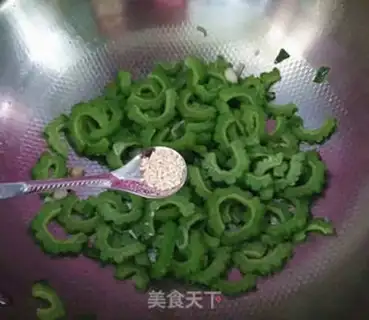 Make New garlic for a bitter melon step 11