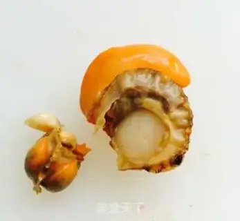 Make Toad scallop soup step 1