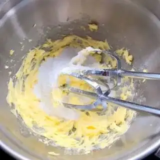 Make Double-coloured cookies step 1