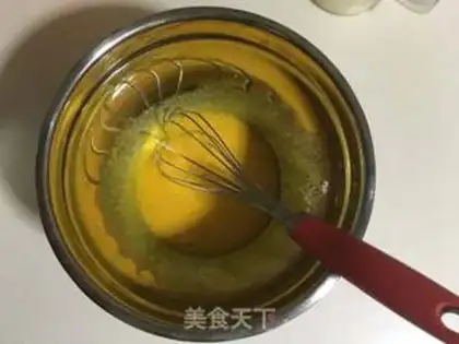 Make Black sesame sauce twirl cake step 0