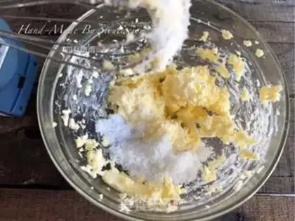 Make Big chocolate cookies step 2