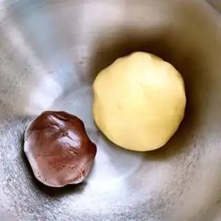 Make Double-coloured cookies step 7
