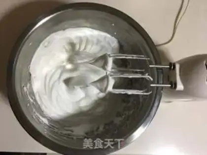 Make Black sesame sauce twirl cake step 6
