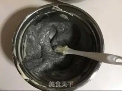 Make Black sesame sauce twirl cake step 9
