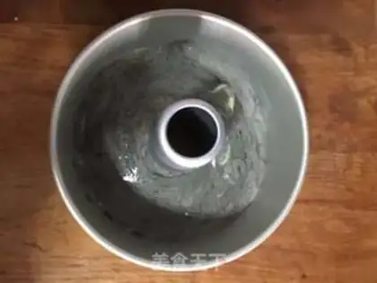 Make Black sesame sauce twirl cake step 10