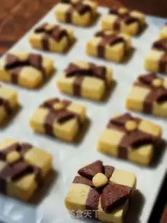 Make Double-coloured cookies step 21