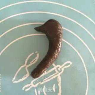 Make Black swan cookies step 6