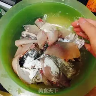 Make Spicy fish step 1