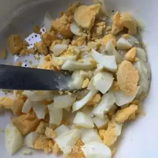 Make Egg sandwich step 3