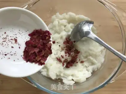 Make Rose Mountain medicine mud step 4