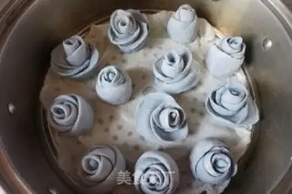 Make Blue rose basket step 11