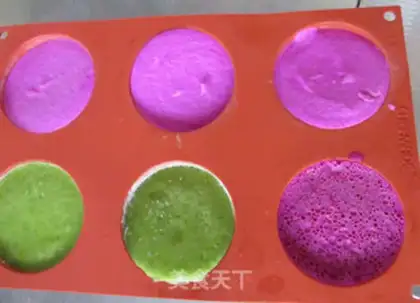 Make Flamingo Moss ice cream cup step 10