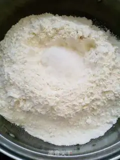 Make A fan bag of yogurt step 0