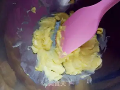 Make The raccoon paints a stereocake step 10