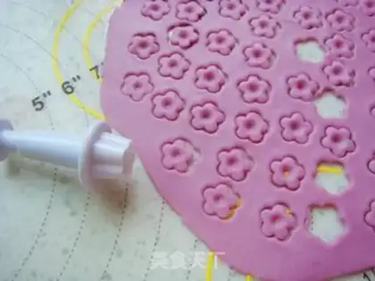 Make Cream-crackers step 12