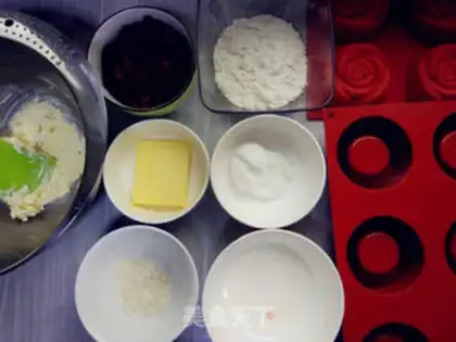 Make Rose cheesecake step 0