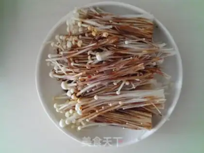 Make Five bouquets of gold and mushroom rolls step 5