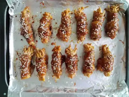 Make Five bouquets of gold and mushroom rolls step 7