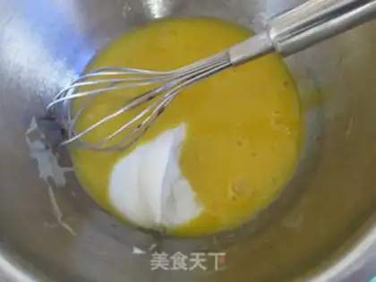 Make Red velvet donut cake step 1