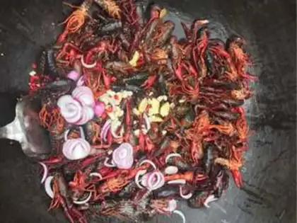 Make Spicy lobster step 10