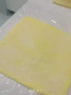 Make Tiger cake roll step 15