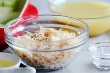 Make Freshly steamed melons step 2