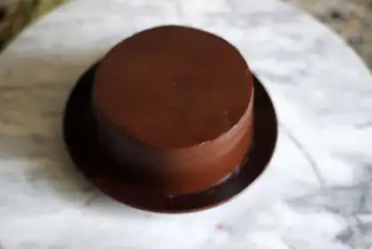 Make Chocolate lace basket step 10