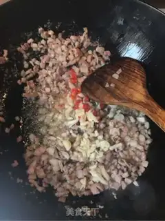 Make radish and fried meat step 5