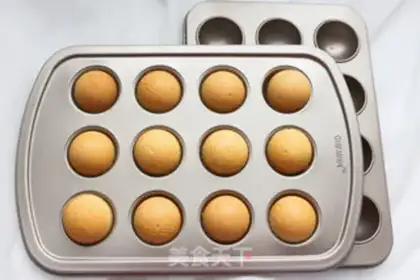 Make Chocolate lollipop cake step 12