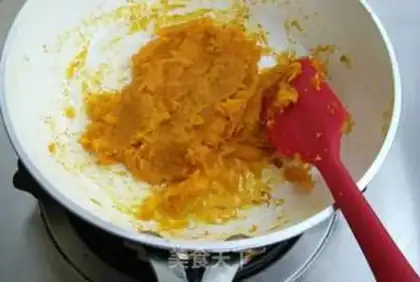Make Pumpkin rolls of seaweed butter step 2