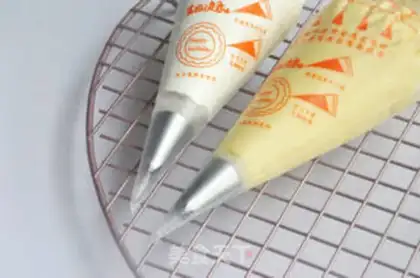 Make Bean box cake step 17