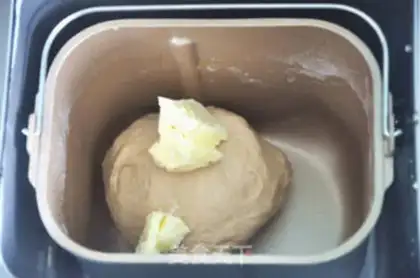 Make Red sugar egg sandwich step 2