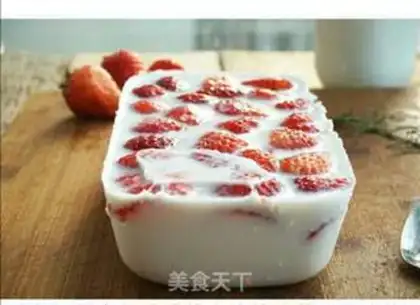 Make Japanese Strawberry Milk lamb step 4