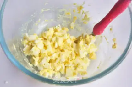 Make Red sugar egg sandwich step 14