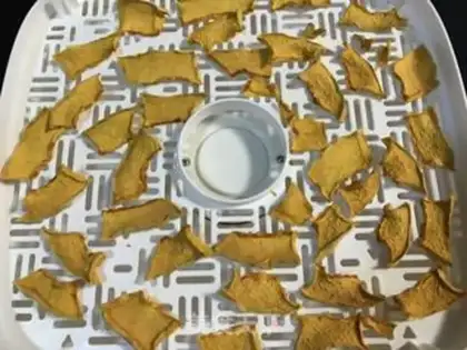 Make Horse hoof and egg yellow cookies step 0