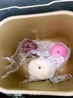 Make Cherry ball step 9
