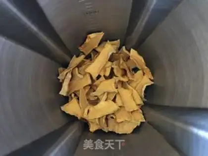 Make Horse hoof and egg yellow cookies step 1