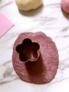 Make Cherry ball step 11