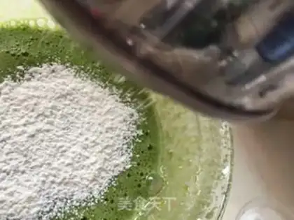Make A spinach mud cake roll step 5