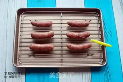 Make Lorellian sausage pizza step 1