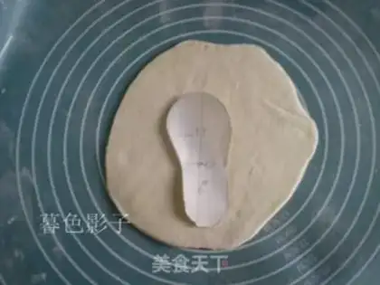 Make Pink love mooncake step 1