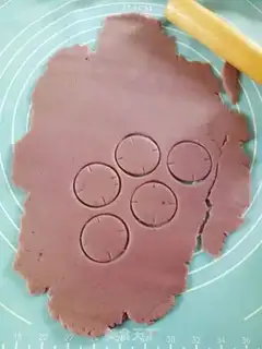 Make Purple roses step 6